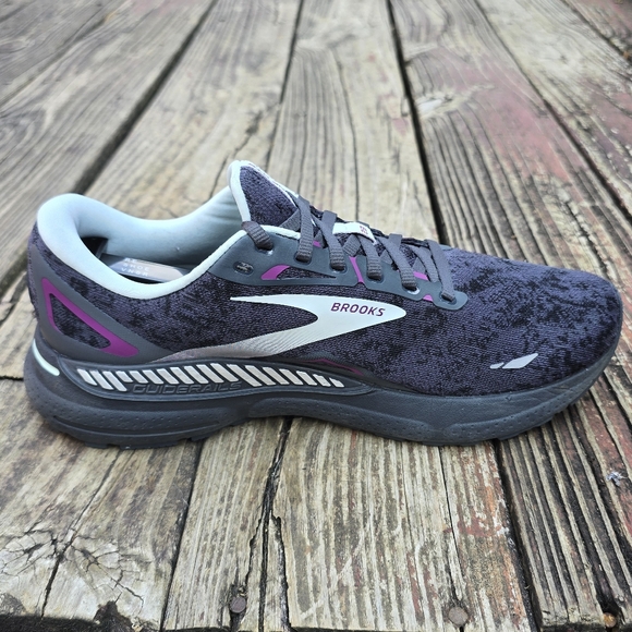 Brooks Athletic Shoes - Gray and Pink - Picture 8 of 15